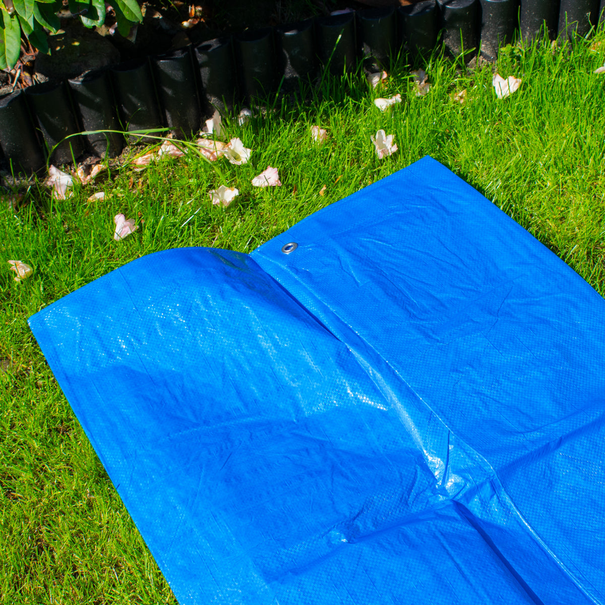 Blue S-Grade Tarpaulin with 10m of 6mm Bungee Rope and 10 x Screw Type Tarp Clips